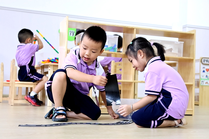 孩子們在幼兒園里快樂成長。肖時劍攝