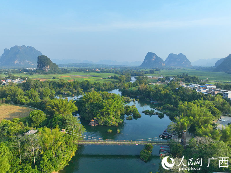 大新黑水河峒那嶼灣景區(qū)。人民網(wǎng) 付華周攝