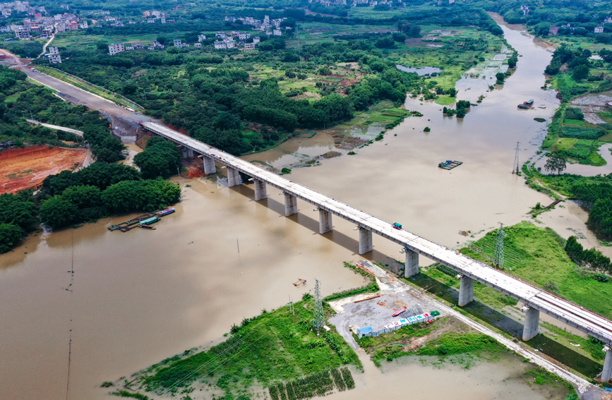 柳梧鐵路石咀馬河特大橋