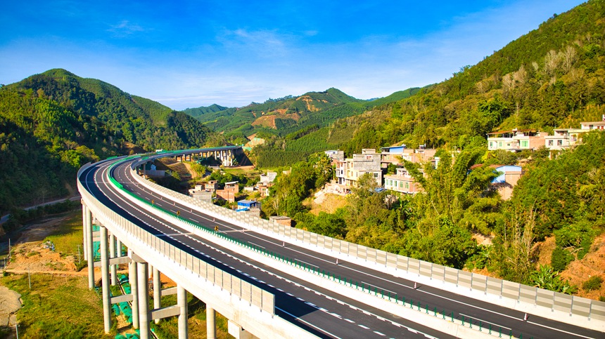 那平高速那懷2號大橋。